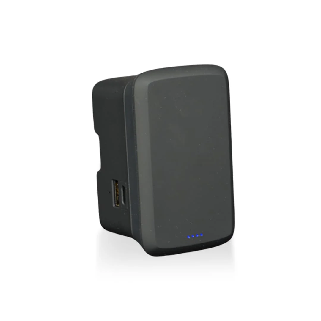 BILZEN - memorii World Travel Adapter with 5000mAh Powerbank